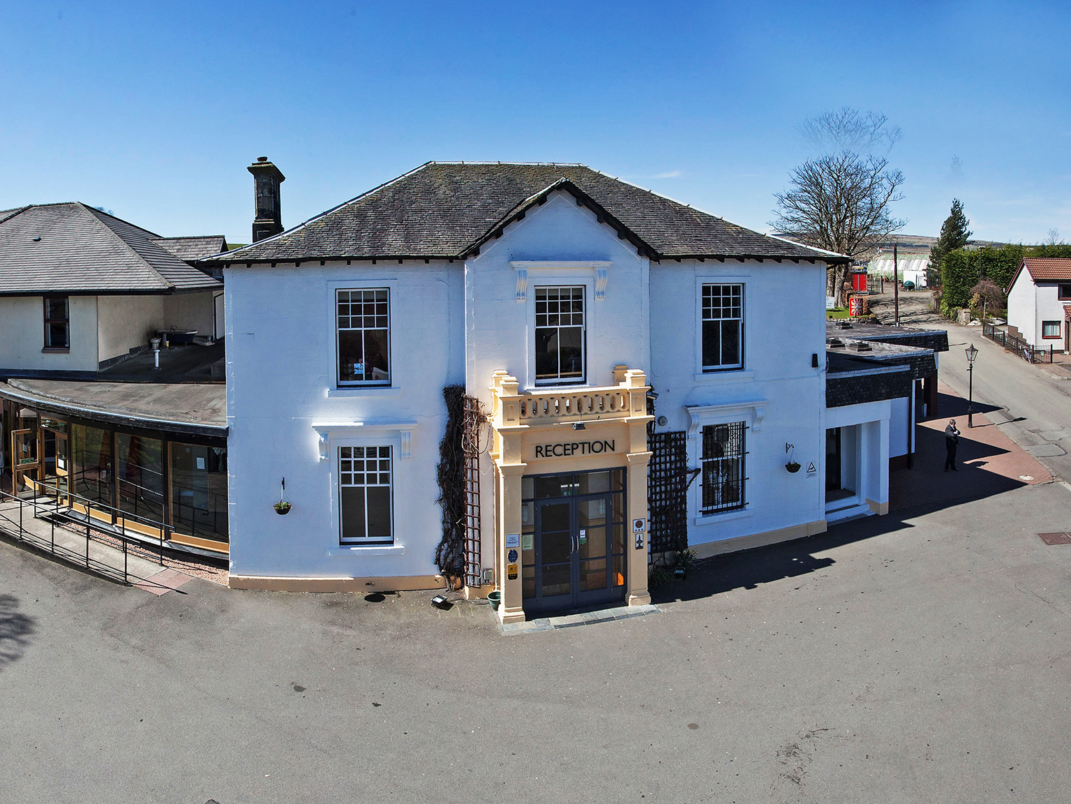 52Bed Castlecary House Hotel on The Market After 40 Years