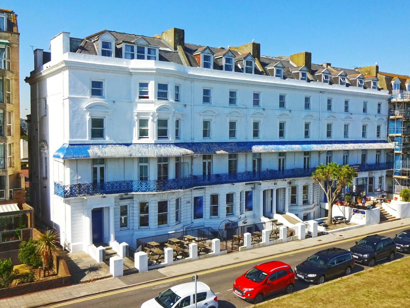 Folkestone hotel home to the ‘best bar in town’ comes to market for
