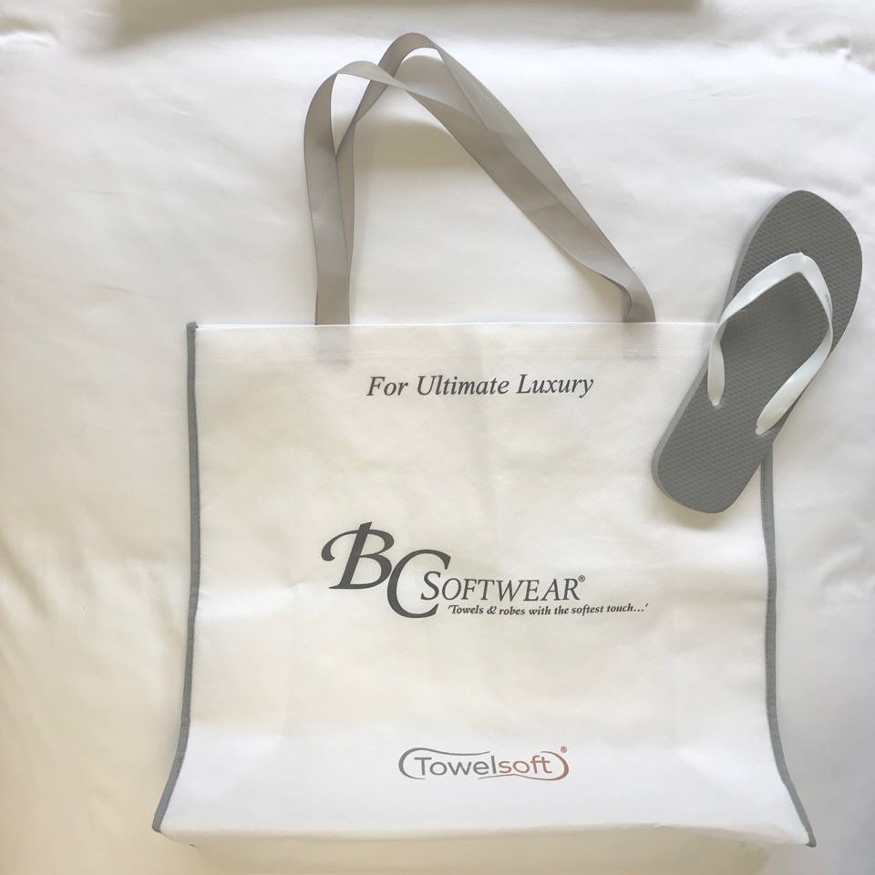 bag handles spotlight