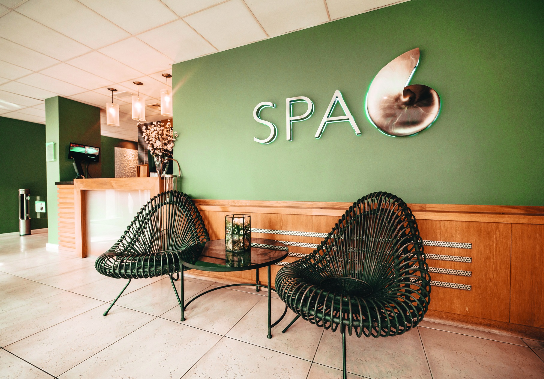 De Vere Cotswold Water Park makes a splash with £100k spa refresh De Vere Cotswold Water Park makes a splash with £100k spa refresh